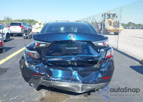 2018 Toyota Yaris Ia z USA, uszkodzony, nr VIN 3MYDLBYV0JY303616